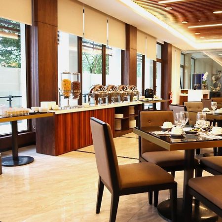Hotel Casiana & Events Center Tagaytay Managed By Hii Tagaytay City Exterior photo