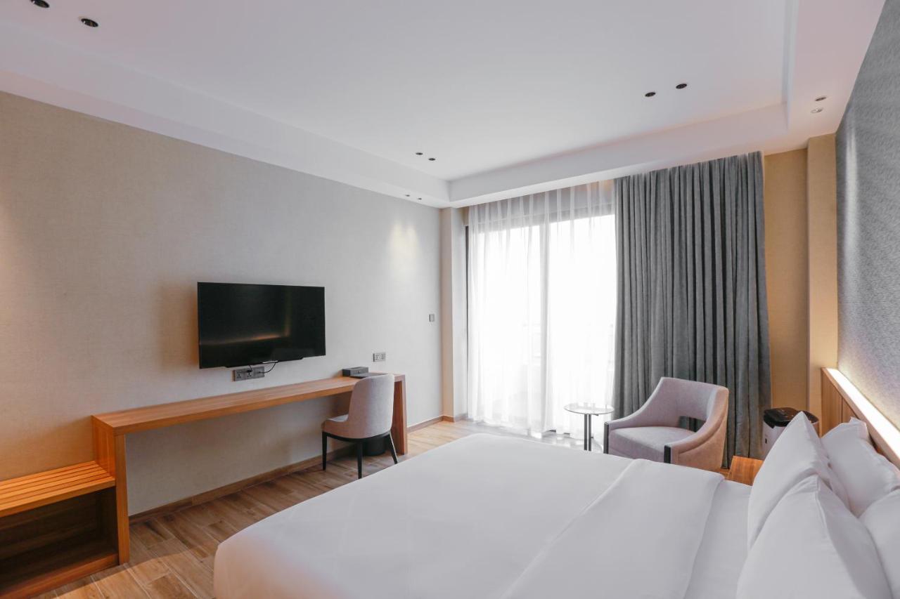 Hotel Casiana & Events Center Tagaytay Managed By Hii Tagaytay City Exterior photo