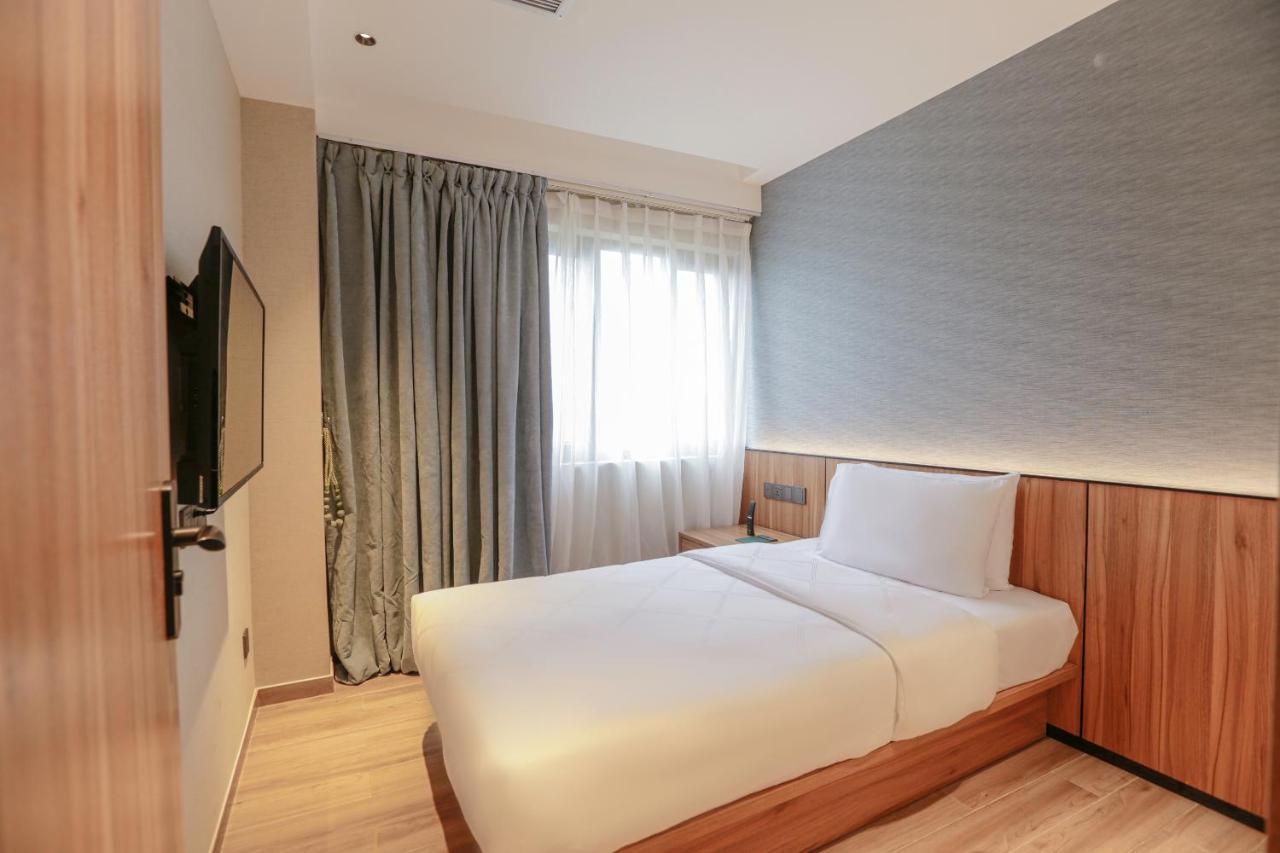 Hotel Casiana & Events Center Tagaytay Managed By Hii Tagaytay City Exterior photo